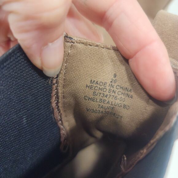 Old Navy Brown Ankle Boots Pull On Chelsea Taupe Faux Suede Block Heels Size 9 - Picture 5 of 5